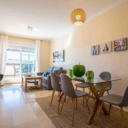 Infinity Sky - Premium Apartment *
